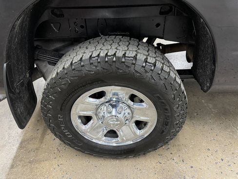 Used 2018 RAM 3500 Tradesman w/ Chrome Appearance Group image 18