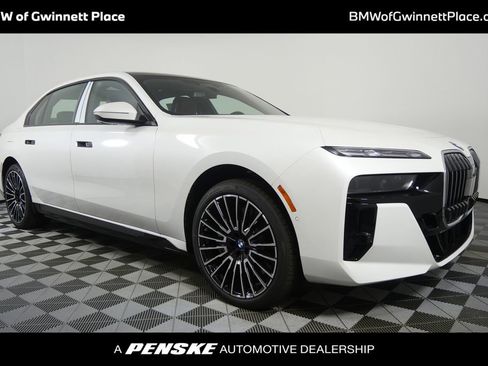 New 2026 BMW 750e xDrive w/ Executive Package image 1