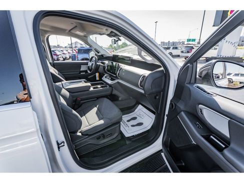 New 2025 Ford Expedition Active AWD/4WD image 20