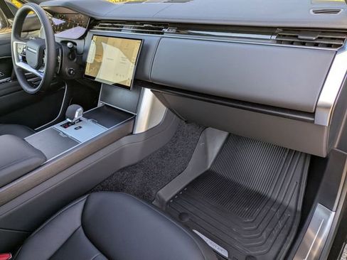 New 2026 Land Rover Range Rover Long Wheelbase SE image 19
