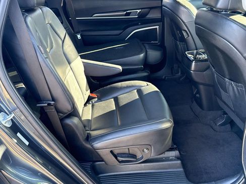 Used 2024 Kia Telluride S image 29