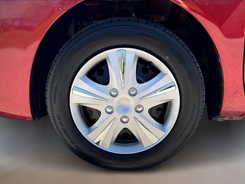 Used 2019 Nissan Versa SV FWD image 30