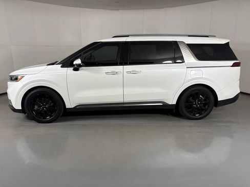 Used 2024 Kia Carnival SX Prestige FWD image 5