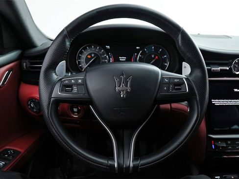 Used 2022 Maserati Quattroporte Modena image 17