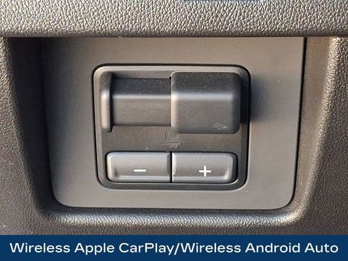 Used 2024 GMC Canyon AT4 w/ AT4 Premium Package image 27