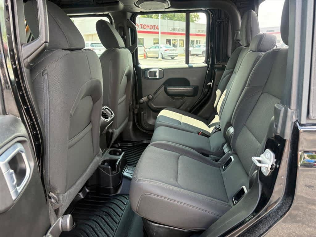 Used 2022 Jeep Gladiator Sport AWD/4WD image 8
