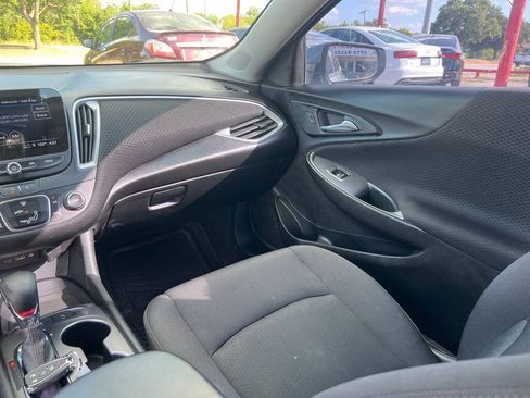Used 2024 Chevrolet Malibu RS FWD image 16