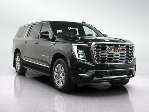 Used 2025 GMC Yukon XL Denali w/ LPO, Floor Liner Package AWD/4WD image 7