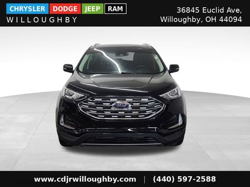 Used 2020 Ford Edge Titanium AWD/4WD image 2