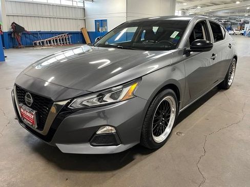 Used 2019 Nissan Altima 2.5 SR w/ SR Premium Package FWD image 7
