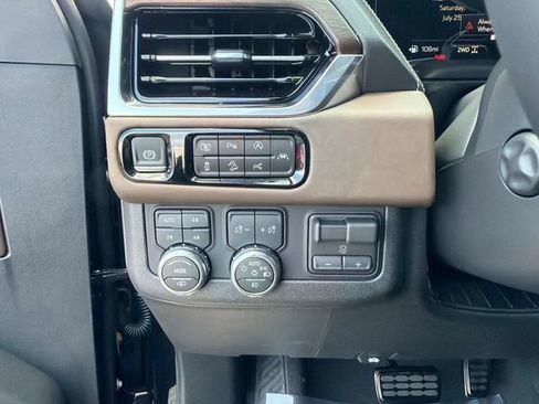 New 2026 GMC Yukon XL Denali Ultimate AWD/4WD image 30