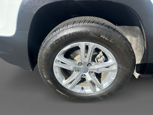 Used 2023 GMC Terrain SLE image 10