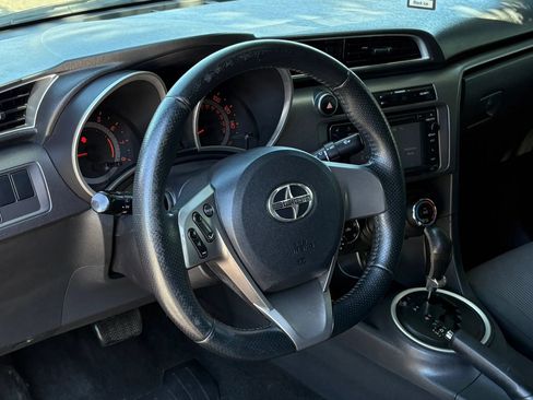 Used 2014 Scion tC FWD image 12