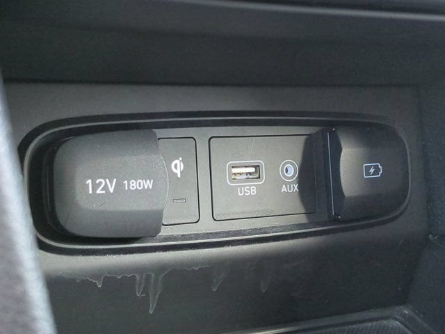 Used 2020 Hyundai Santa Fe Limited FWD image 21