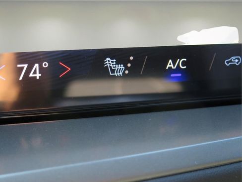 New 2026 Chevrolet Traverse LT w/ Driver Confidence Package FWD image 14