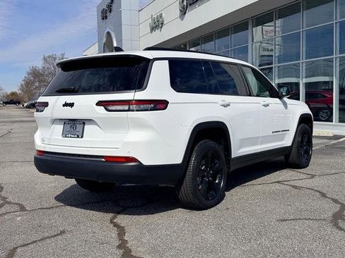 New 2026 Jeep Grand Cherokee L Limited w/ Limited Altitude Package image 3