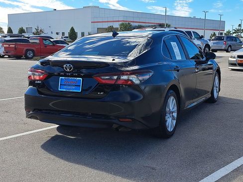 Used 2021 Toyota Camry LE image 3