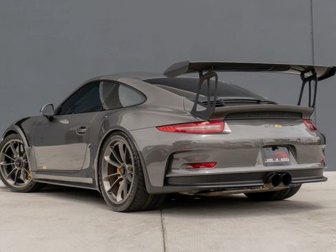 Used 2016 Porsche 911 GT3 RS RWD image 9