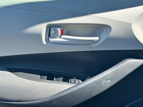 Used 2024 Toyota Corolla LE image 32