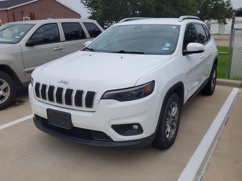 Used 2019 Jeep Cherokee Latitude Plus FWD image 11