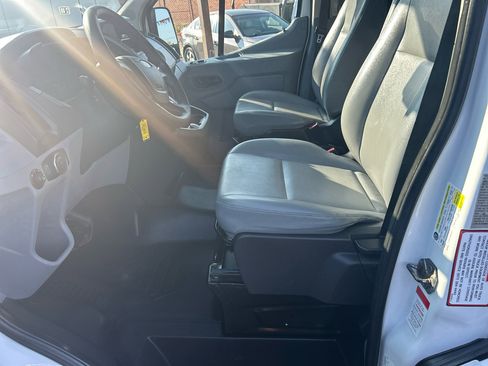 Used 2018 Ford Transit 250 130 Low Roof image 23