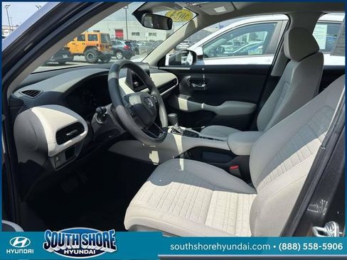 Used 2024 Honda HR-V LX image 18