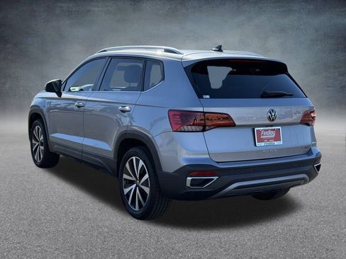 Used 2022 Volkswagen Taos SE image 5