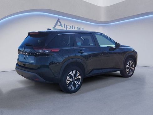 Used 2023 Nissan Rogue SV image 5