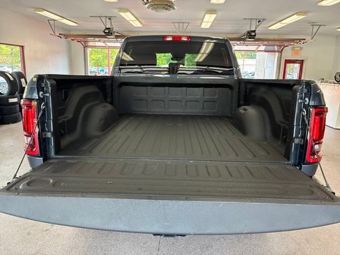 Certified 2025 RAM 2500 Big Horn AWD/4WD image 23