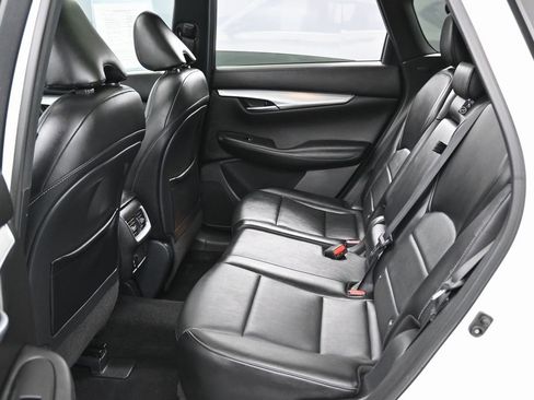 Used 2021 INFINITI QX50 Luxe w/ Appearance Package image 31