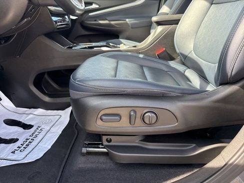 Used 2023 Chevrolet Bolt EUV Premier w/ Sun & Sound Package image 18