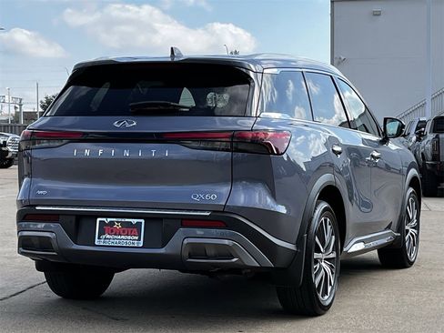 Used 2023 INFINITI QX60 Sensory w/ Vision Package image 4