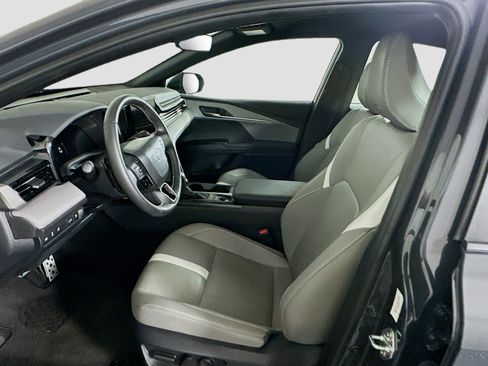 Used 2026 Toyota Camry SE w/ Convenience Package FWD image 13
