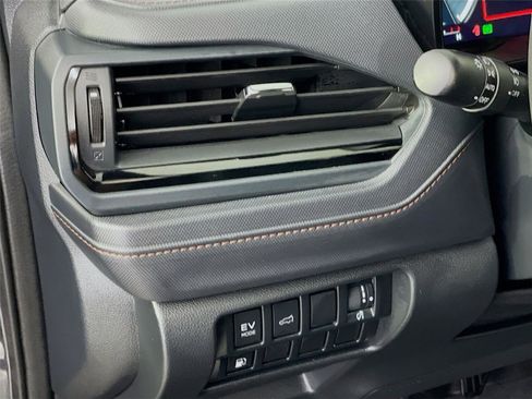 Used 2025 Subaru Forester Touring w/ Protection Package (1PH) image 15