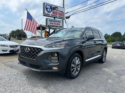 Used 2020 Hyundai Santa Fe SEL w/ Convenience Package FWD image 9