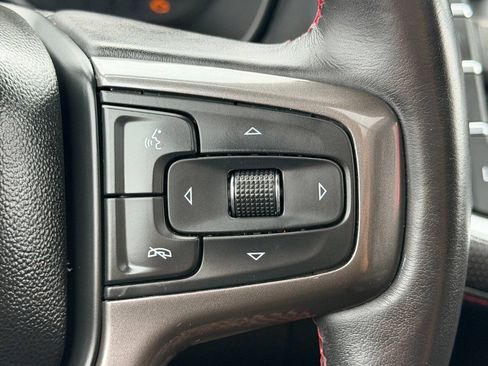 Used 2022 Chevrolet Suburban RST w/ Luxury Package AWD/4WD image 37