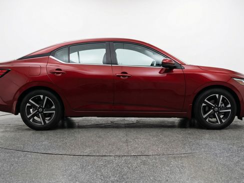 Used 2025 Nissan Sentra SV image 11