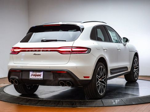 Certified 2026 Porsche Macan AWD/4WD image 6