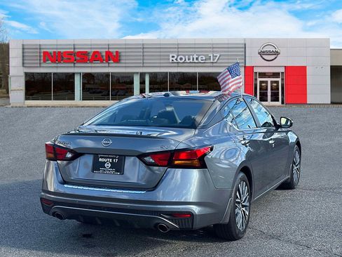 Used 2023 Nissan Altima 2.5 SV w/ SV Premium Package image 5