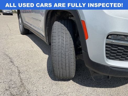 Used 2022 Jeep Grand Cherokee Limited AWD/4WD image 17