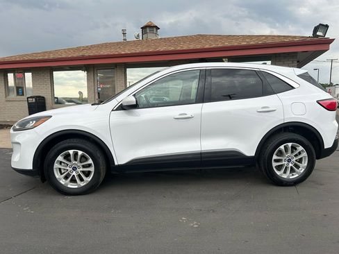 Used 2021 Ford Escape SE AWD/4WD image 2