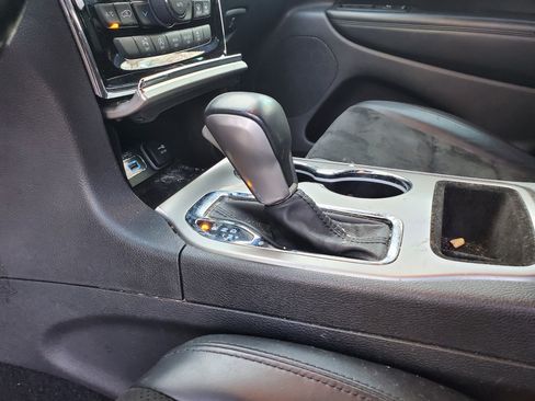 Used 2019 Jeep Grand Cherokee Altitude image 22