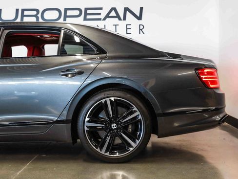 Used 2021 Bentley Flying Spur W12 AWD/4WD image 13