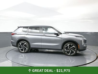 Used 2024 Mitsubishi Outlander SE