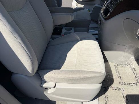 Used 2015 Nissan Quest SV FWD image 50