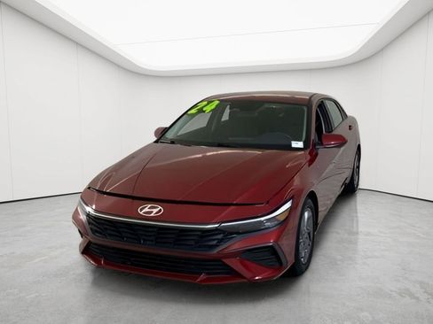 Used 2024 Hyundai Elantra SEL FWD image 24