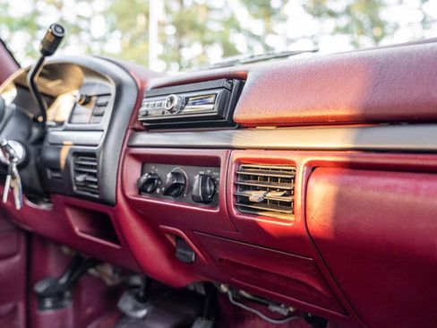 Used 1995 Ford Bronco XLT AWD/4WD image 44