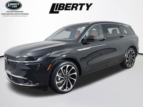 Used 2025 Lincoln Nautilus Black Label AWD/4WD image 7