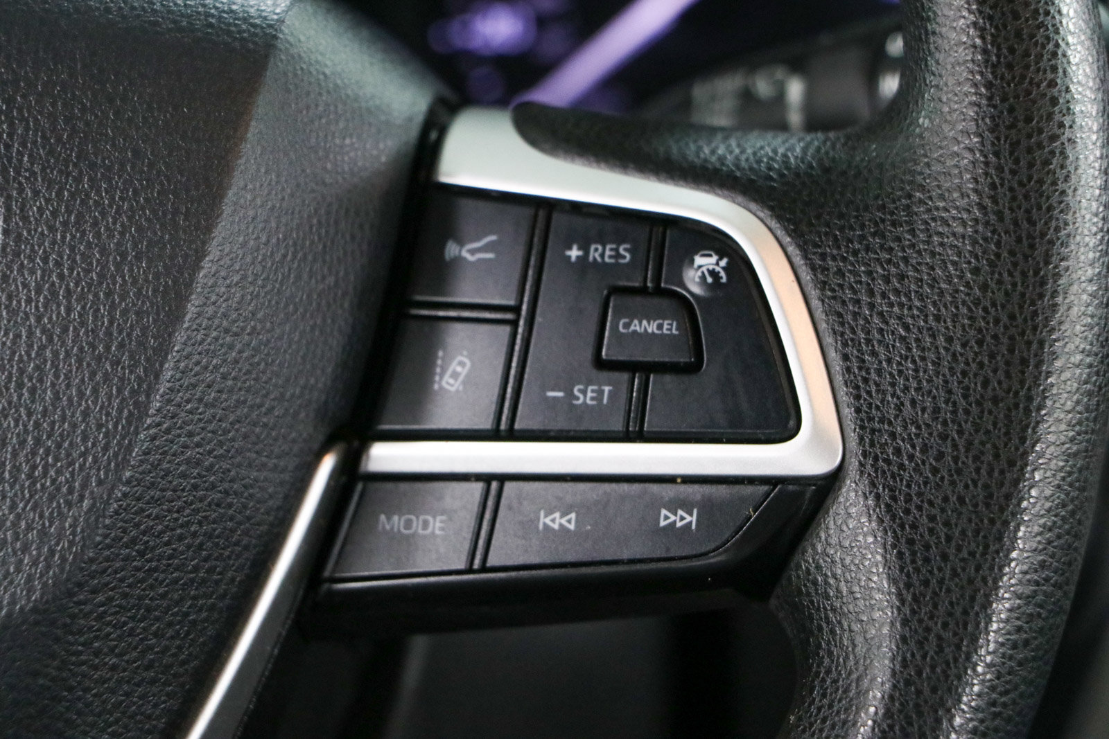 Used 2021 Toyota Sienna LE w/ LE Plus Package FWD image 14