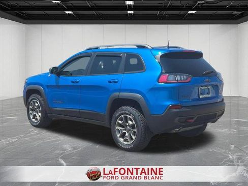 Used 2020 Jeep Cherokee Trailhawk AWD/4WD image 3